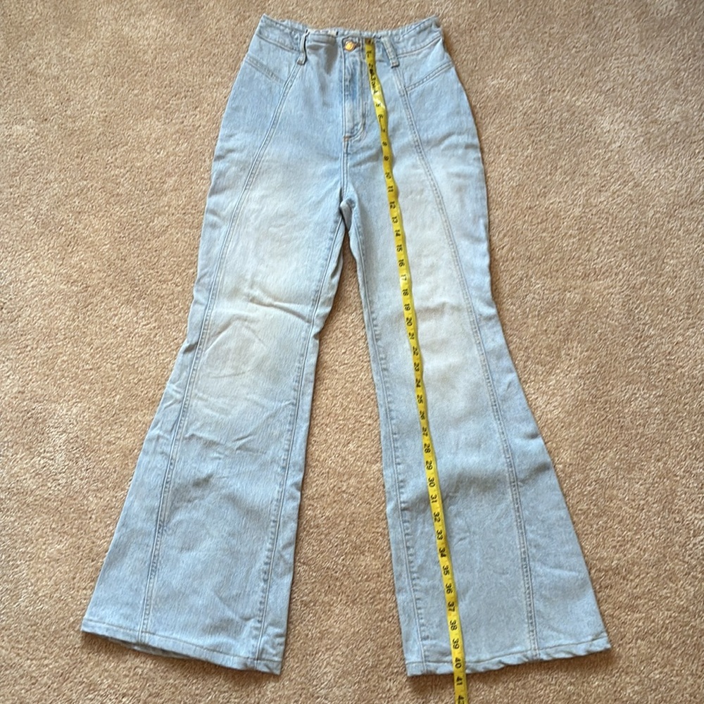 We the Free People Florence Flare High Rise light indigo Jeans size 27 - Picture 3 of 11